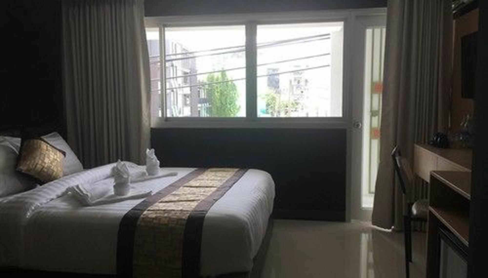 Rock Hotel Bangkok Extérieur photo
